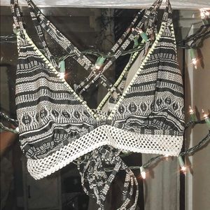 super cute bikini top!